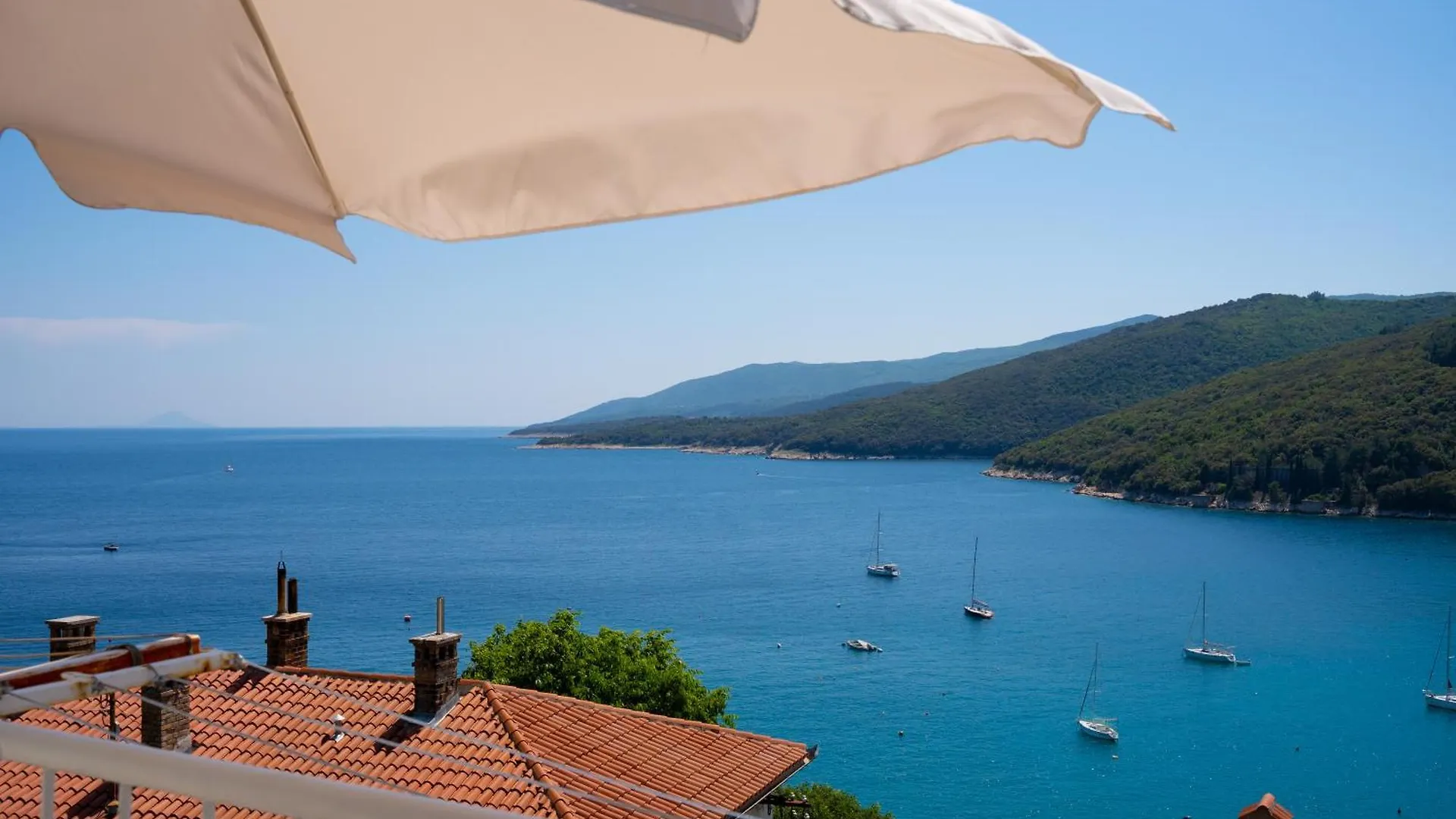 App With Beautiful Sea View,Ac,Wifi 229 Apartment Rabac Croatia